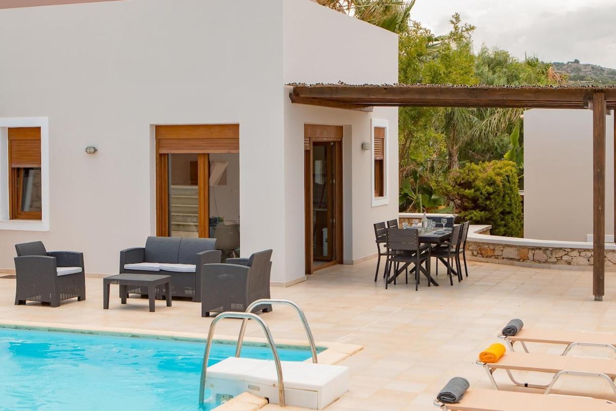 Karena Seaview Villa Gerani Chanion Esterno foto